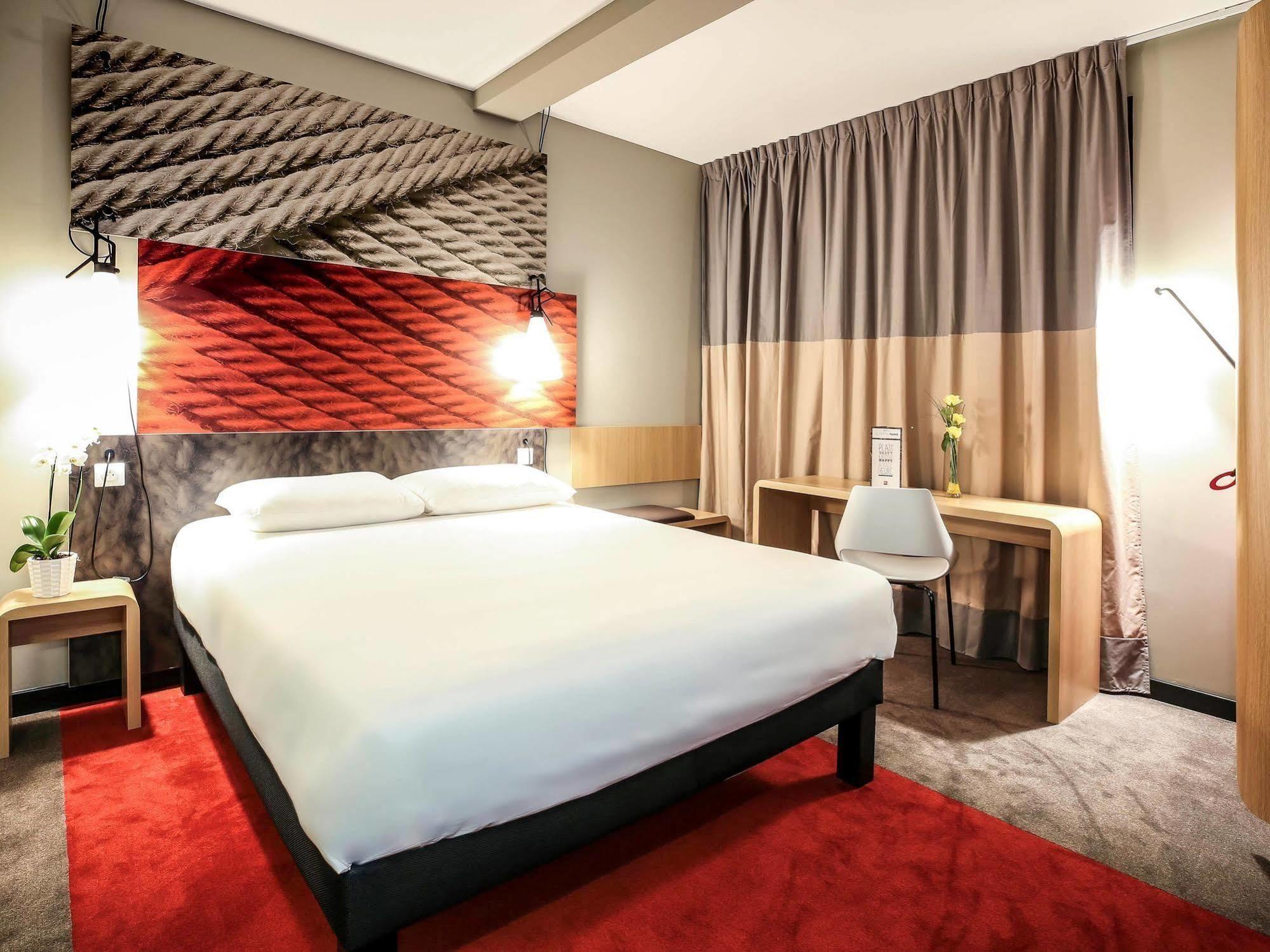 Ibis Niort Est Mendes France Hotel Exterior photo