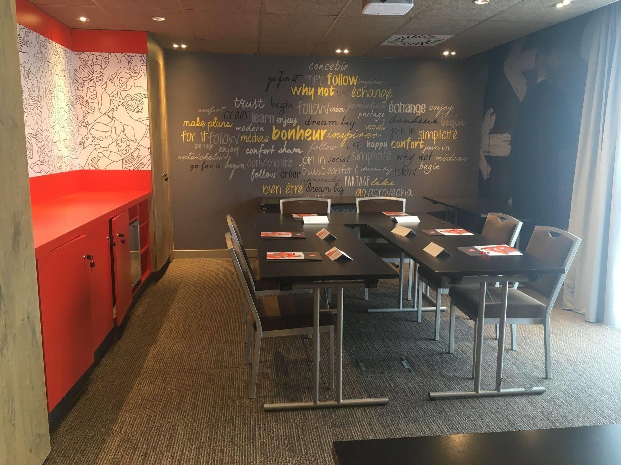 Ibis Niort Est Mendes France Hotel Exterior photo